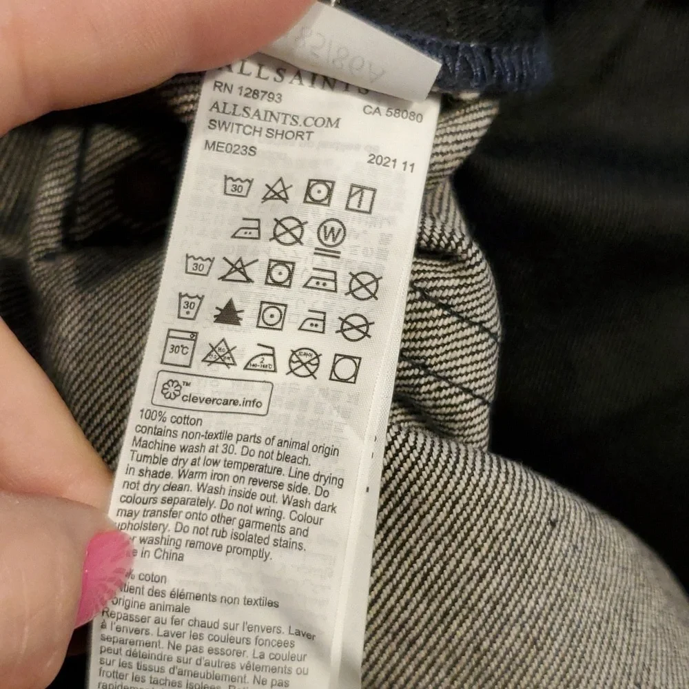 All Saints Switch Skinny Raw Hem Denim Shorts Size 32 NWT'S - Picture 13 of 13